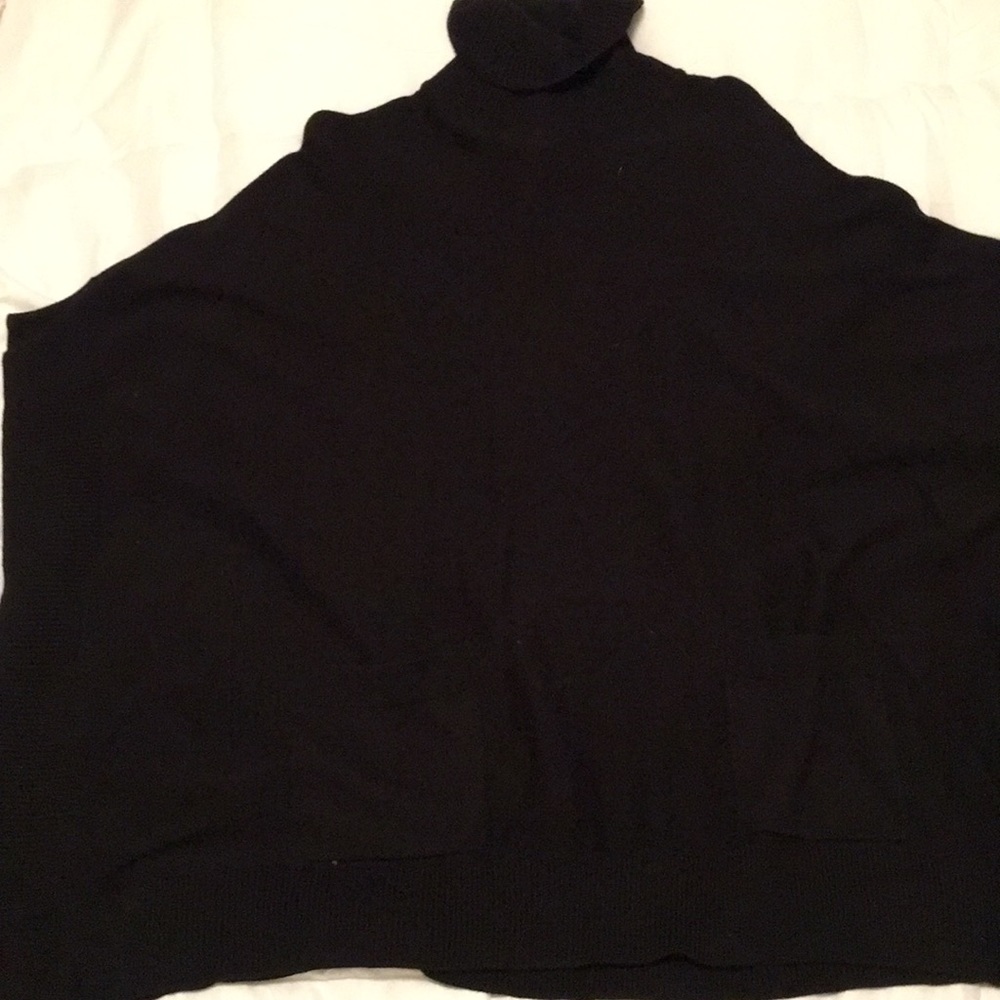 Turtleneck cape